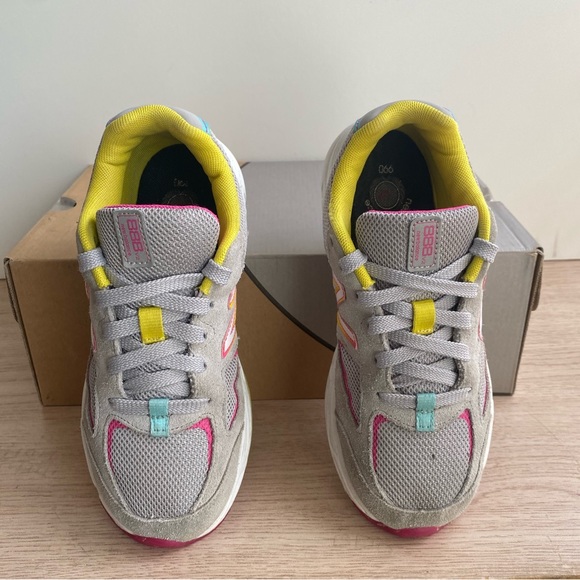 New Balance 888 v2 Grey/Pink Kids Sneakers - SZ 3 Y - Picture 12 of 15
